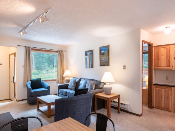 Copper MTN Center village pet friendly one bedroom Ski in Walk out
